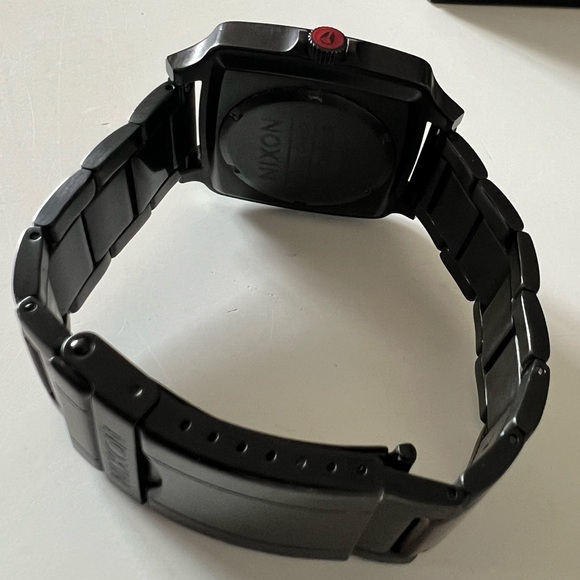 Nixon “The Cruiser” Men’s Watch - Picture 3 of 4
